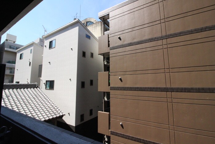 物件内観写真20　(室内からの展望)