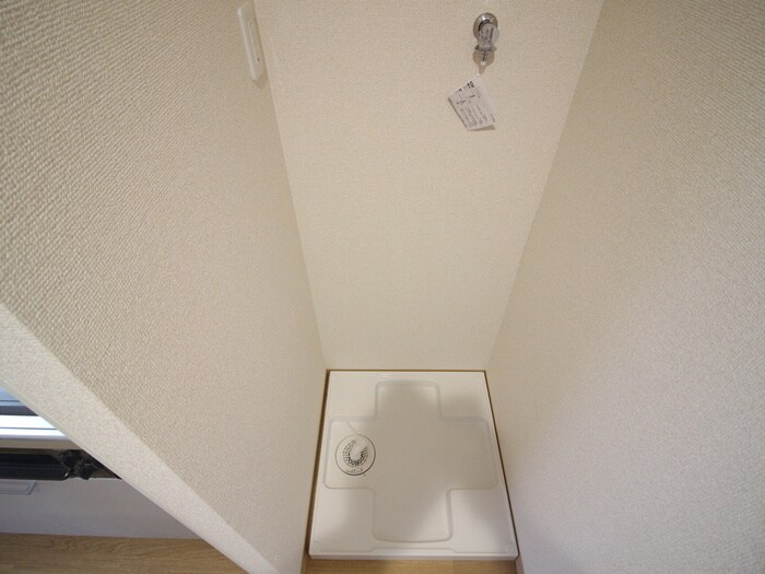 物件内観写真15　(洗濯機置場)