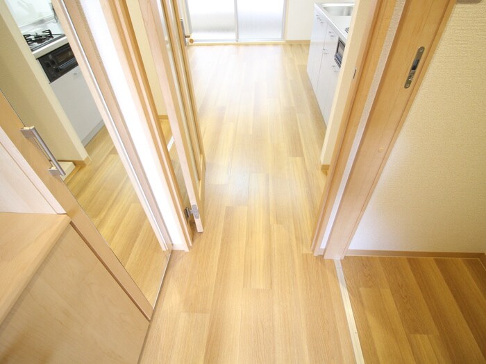 物件内観写真20　(廊下)