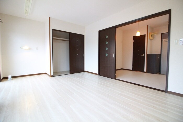 物件内観写真7　(居室)