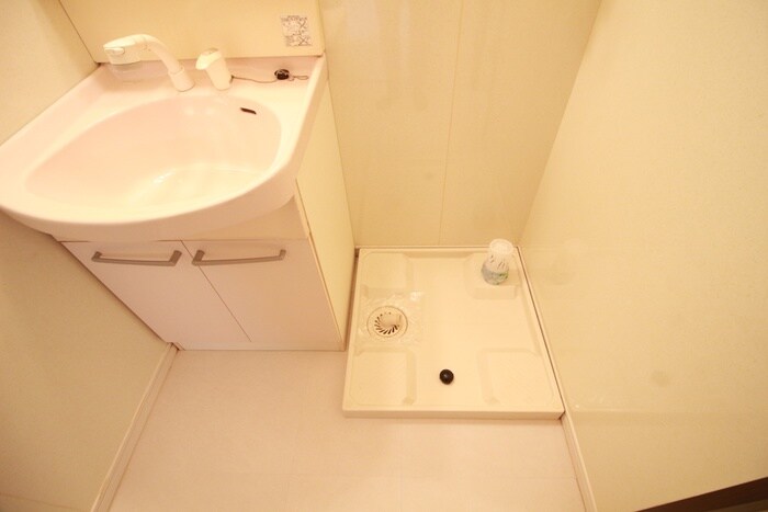 物件内観写真15　(洗濯機置場)