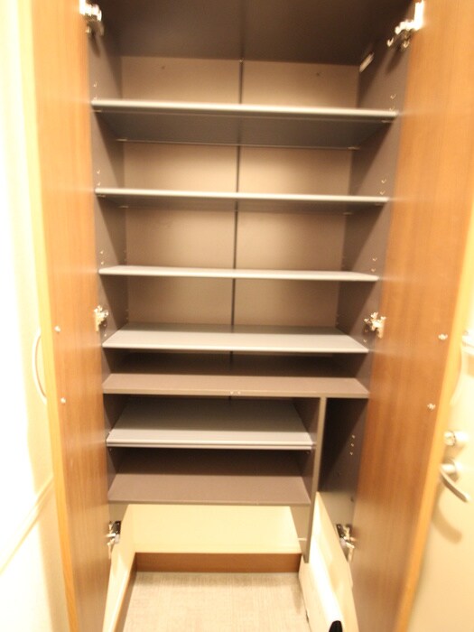 物件内観写真15　(靴箱)