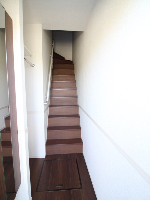 物件内観写真16　(廊下)