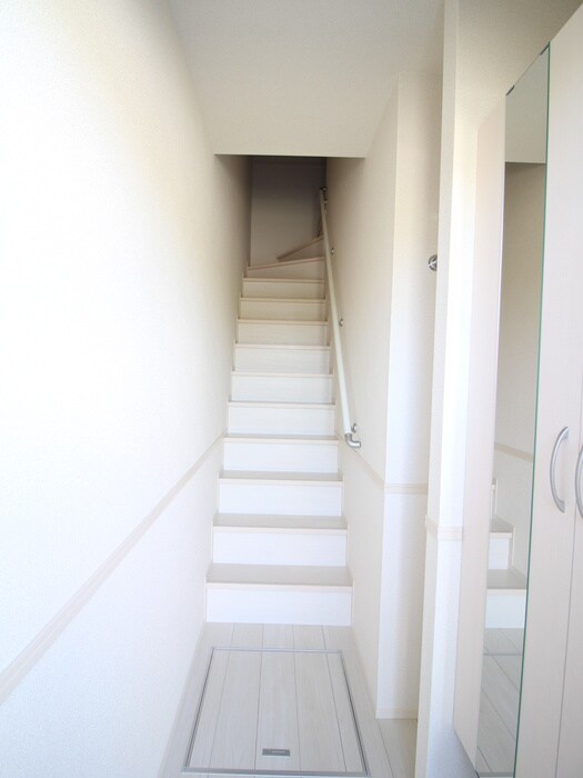 物件内観写真16　(廊下)