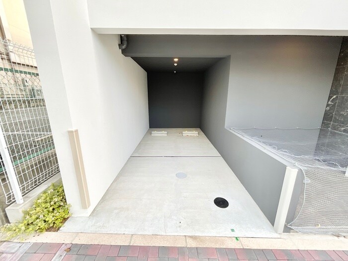 物件外観写真6　(駐車場)