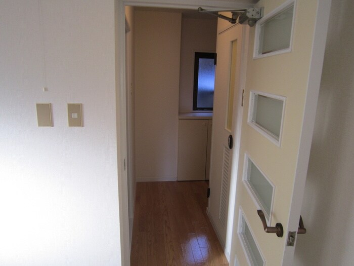 物件内観写真21　(廊下)