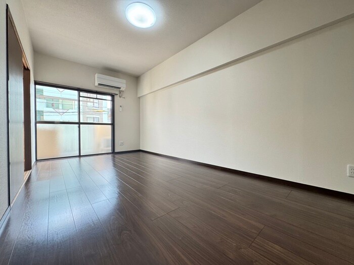 物件内観写真8　(居室)