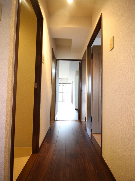 レジデンスαの廊下