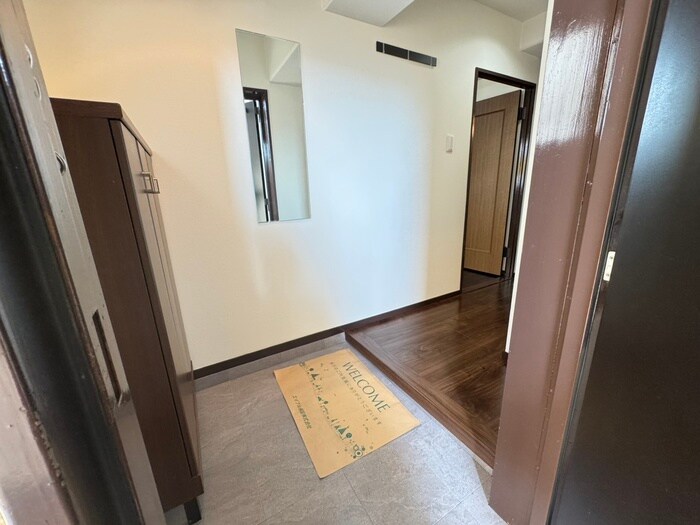 物件内観写真21　(玄関)