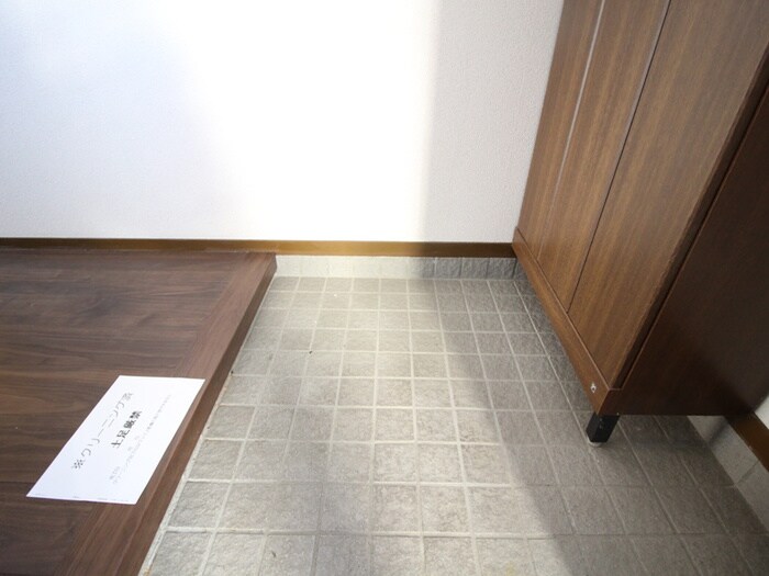 物件内観写真22　(玄関)