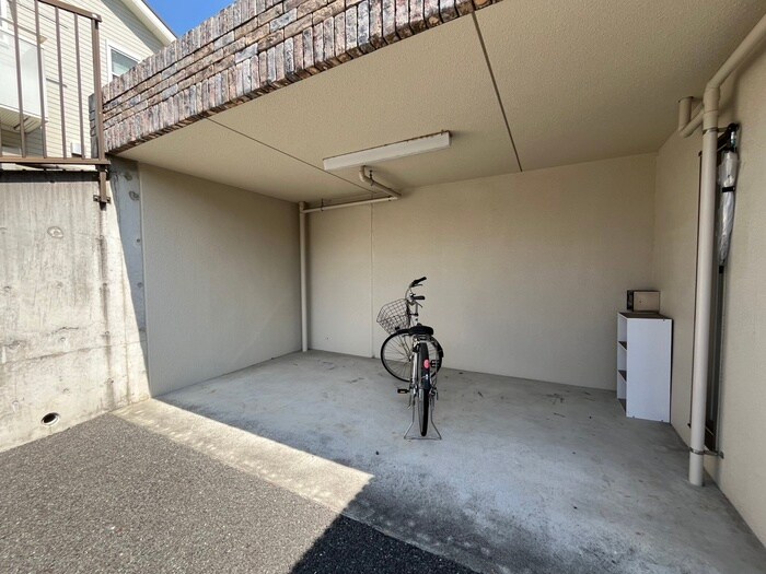 物件外観写真5　(駐輪場)