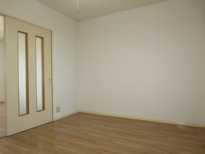 物件内観写真4　(居室)