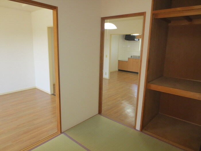 物件内観写真9　(居室)