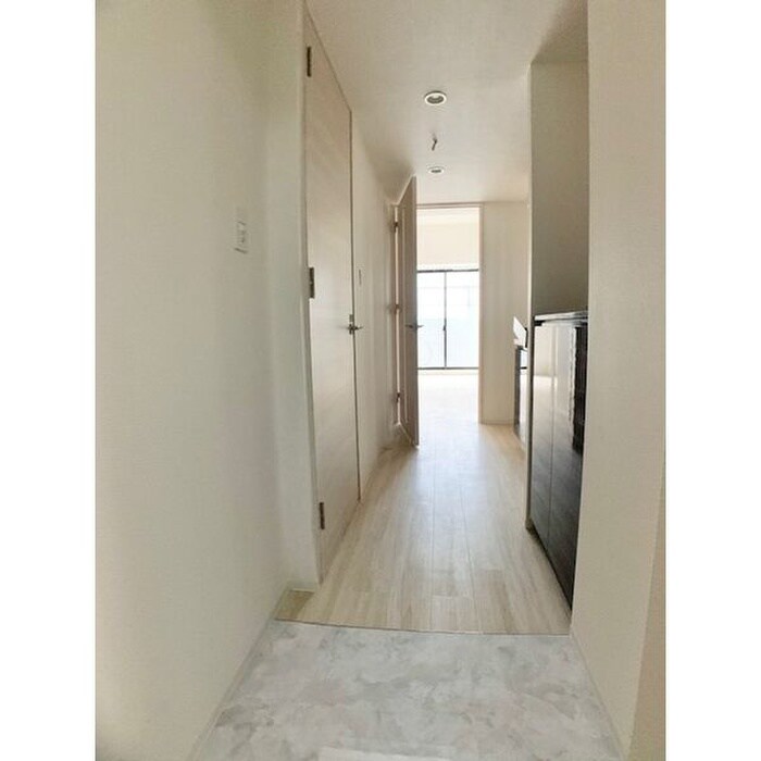 物件内観写真7　(玄関)