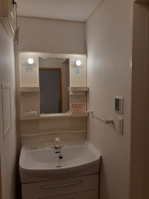 物件内観写真11　(洗面)