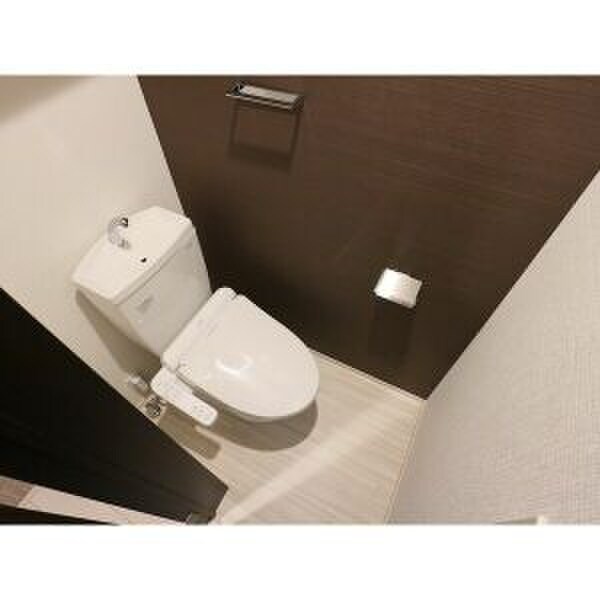 物件内観写真8　(トイレ)