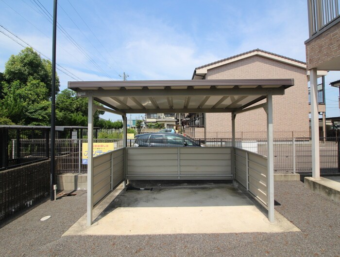 物件外観写真3　(駐輪場)