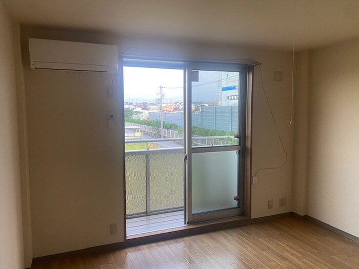 物件内観写真11　(居室)