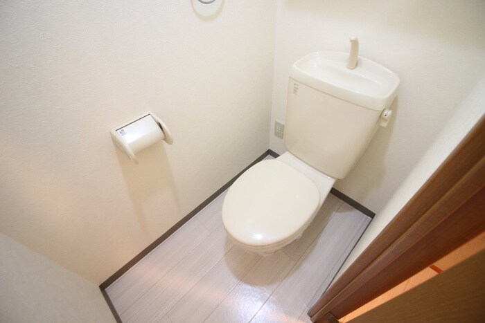 物件内観写真16　(トイレ)