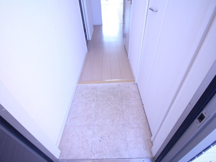 物件内観写真21　(玄関)