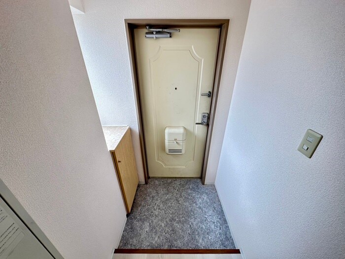 物件内観写真19　(玄関)