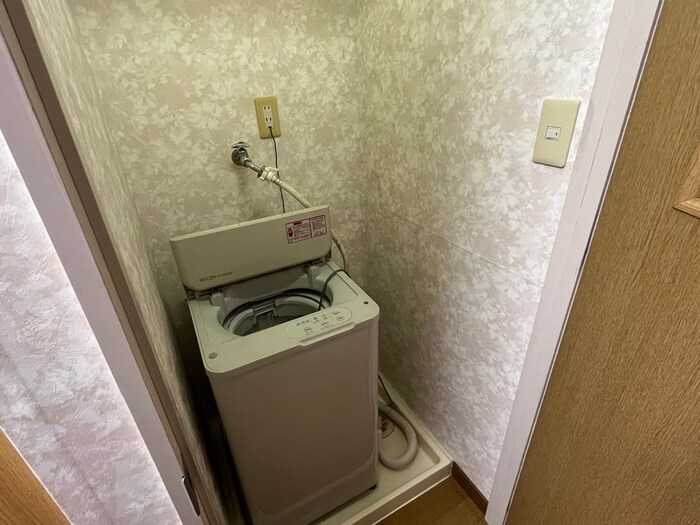 物件内観写真18　(洗濯機置場)
