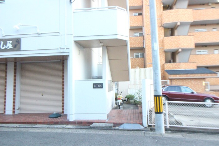 物件外観写真5　(周辺環境)