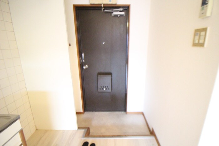 物件内観写真14　(玄関)