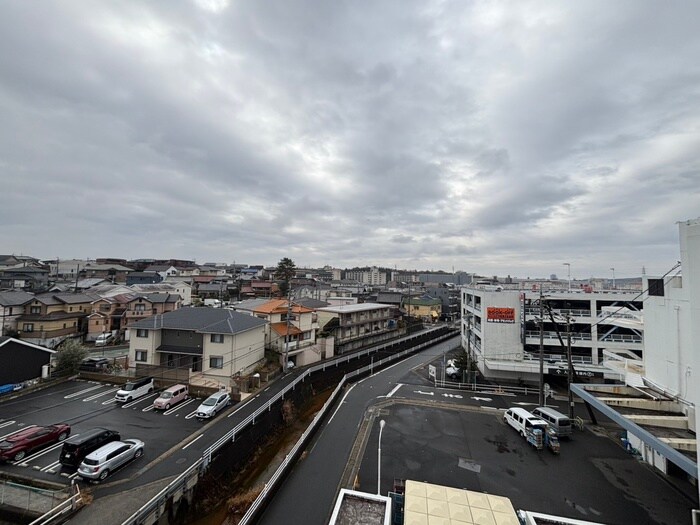 物件内観写真15　(室内からの展望)