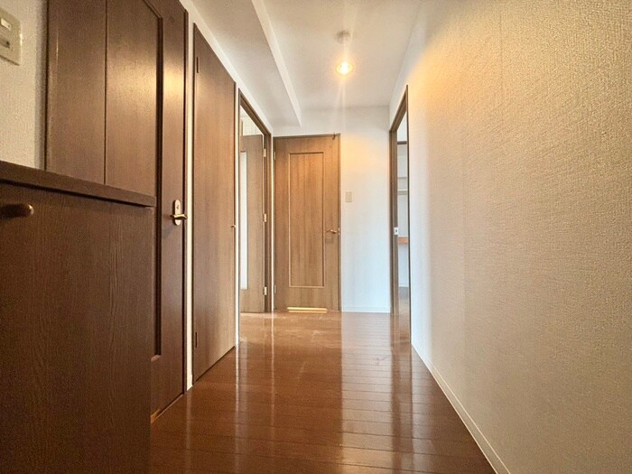 物件内観写真17　(廊下)