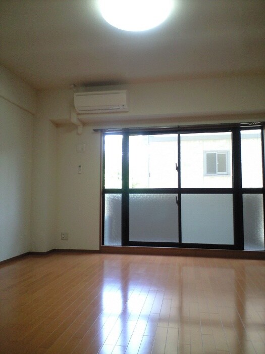 物件内観写真6　(居室)