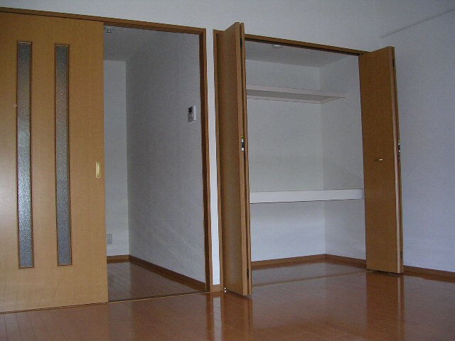 物件内観写真10　(収納)