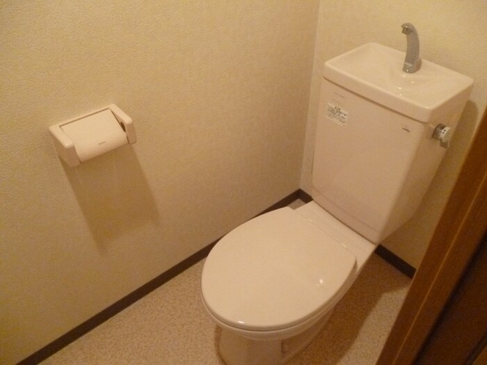 物件内観写真15　(トイレ)