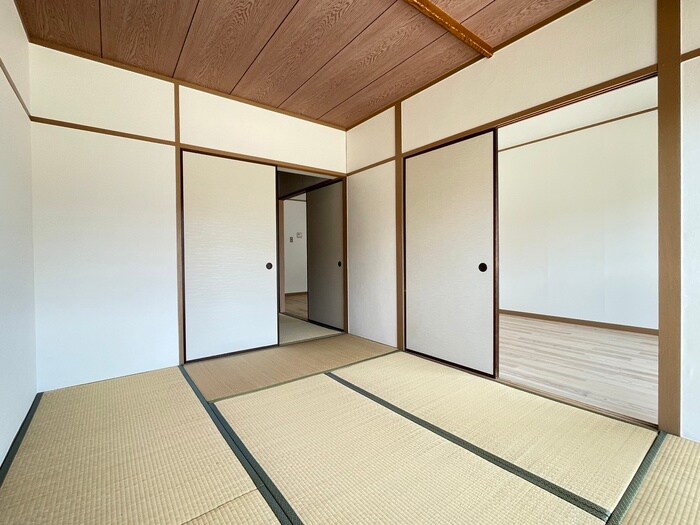 物件内観写真8　(居室)