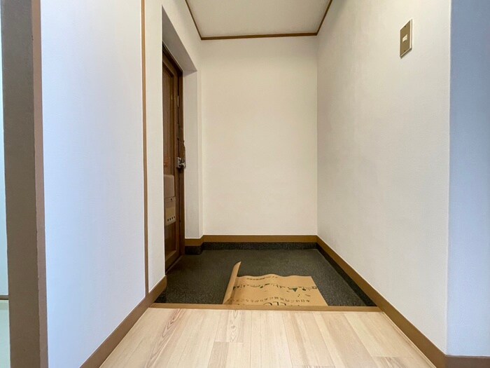 物件内観写真21　(玄関)