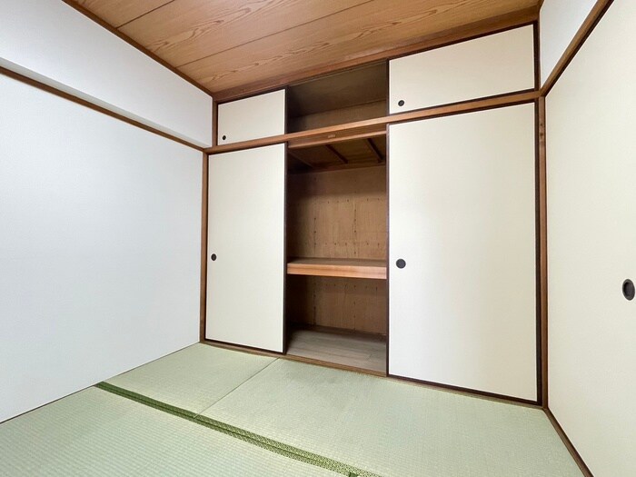 物件内観写真12　(収納)