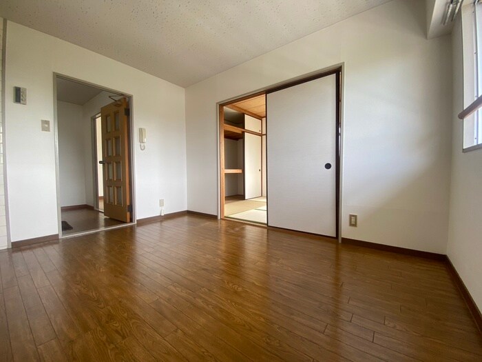 物件内観写真9　(居室)