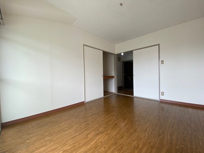 物件内観写真18　(居室)