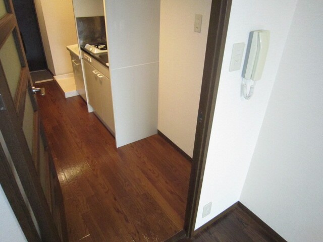 物件内観写真12　(廊下)