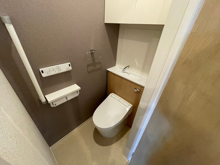 物件内観写真7　(トイレ)