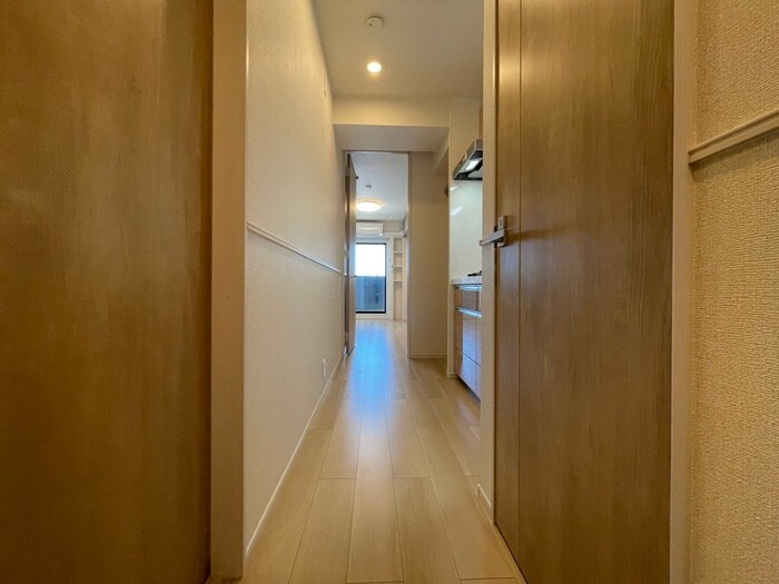 物件内観写真10　(廊下)