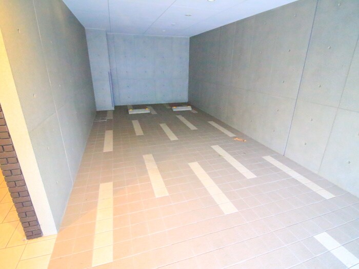 物件外観写真3　(駐車場)