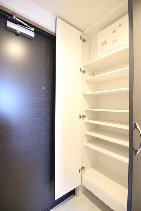 物件内観写真18　(靴箱)