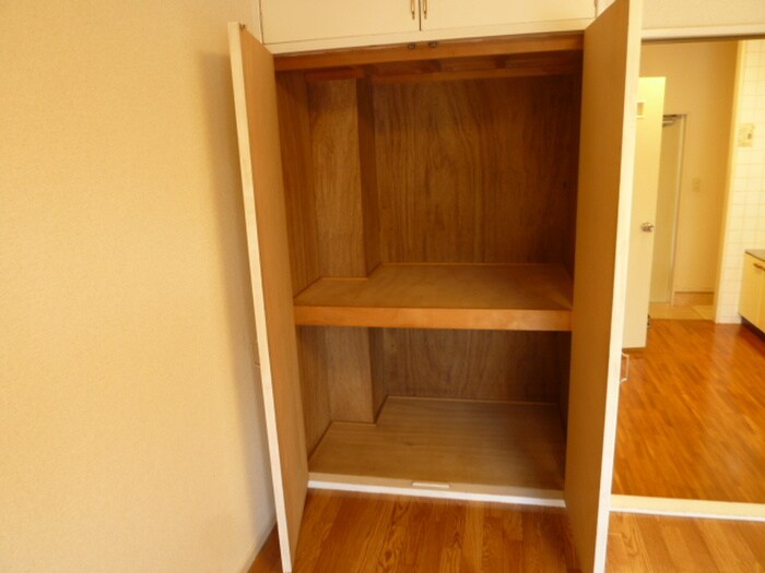 物件内観写真5　(収納)