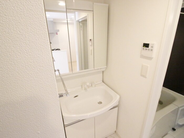 物件内観写真15　(洗面)