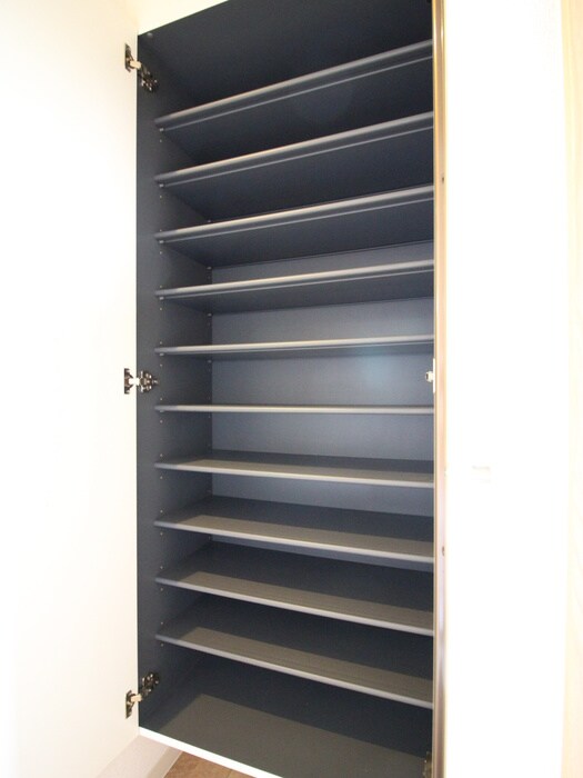 物件内観写真17　(靴箱)