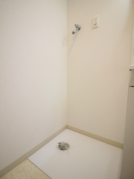 物件内観写真19　(洗濯機置場)