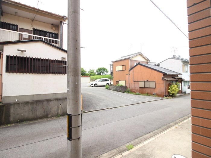 物件内観写真16　(室内からの展望)