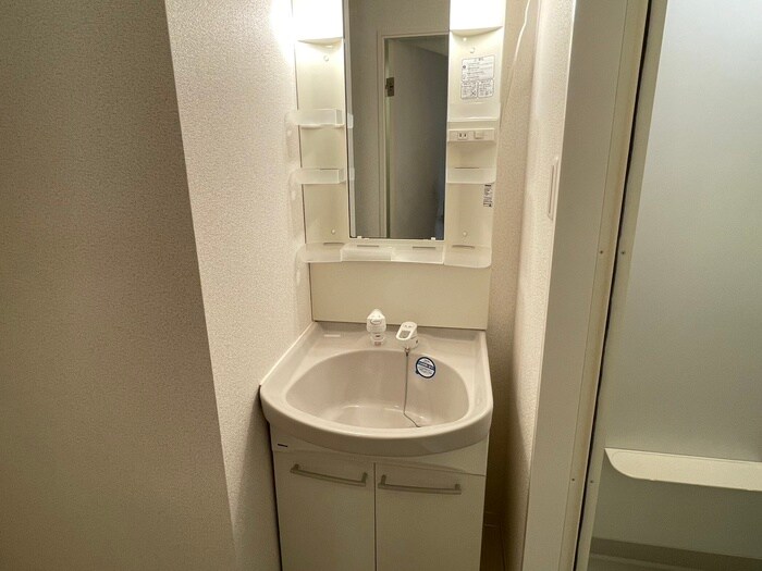 物件内観写真11　(洗面)