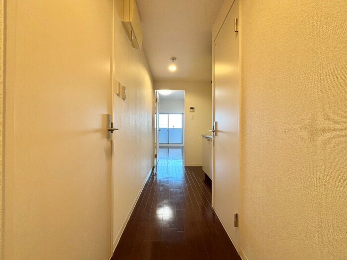 物件内観写真17　(廊下)